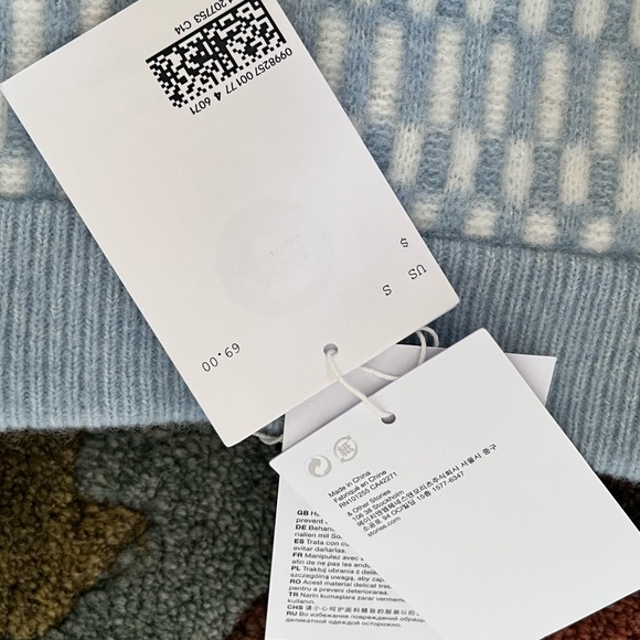 NEW with tags wool mini skirt! - Picture 4 of 4